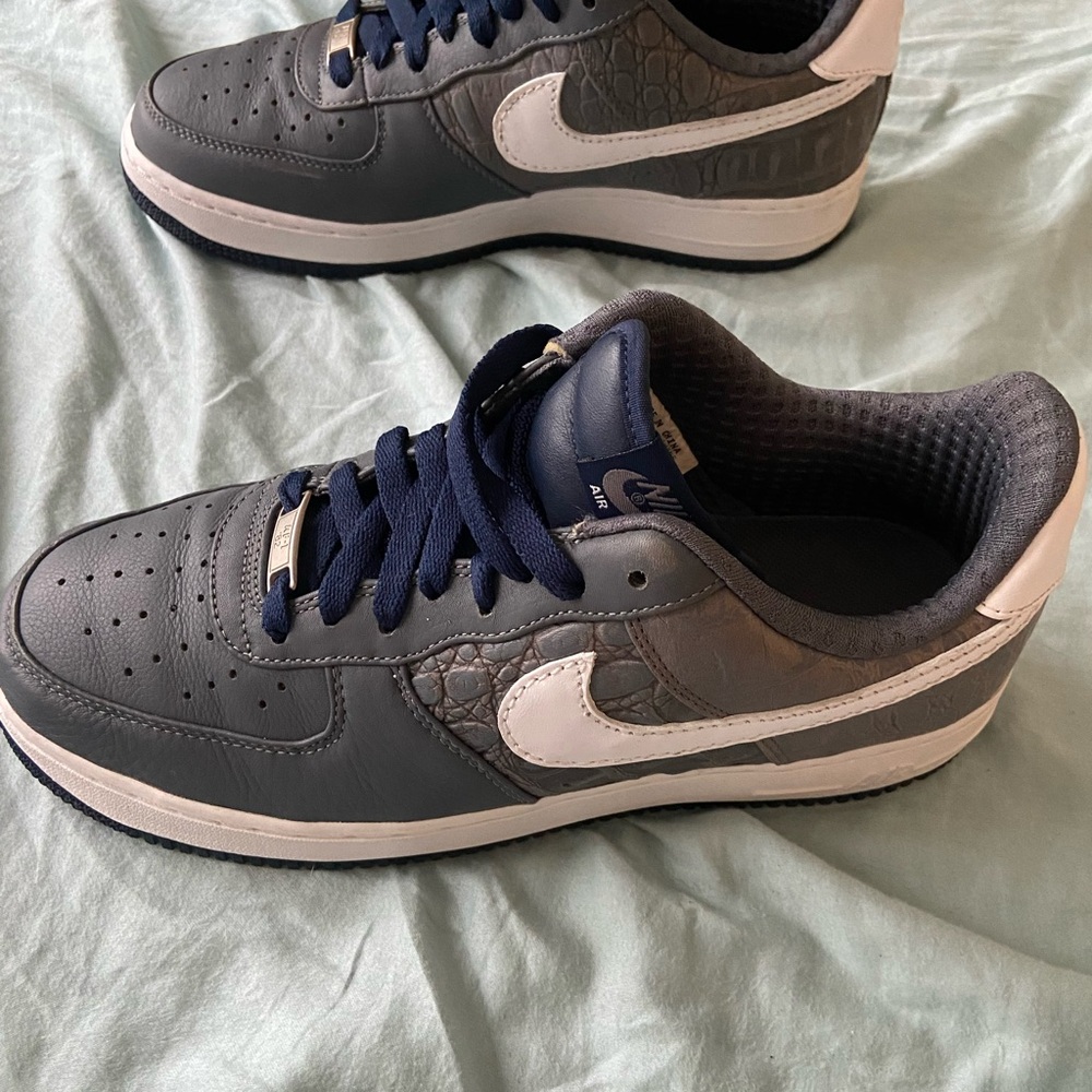 Nike Men’s Air Force 1 Low Grey White Navy - Picture 6 of 6